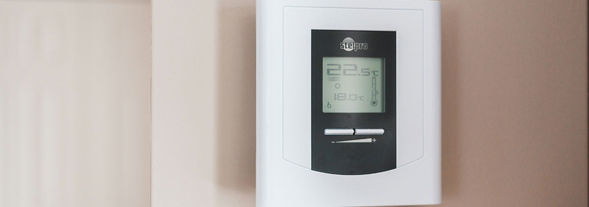 Image for How Do Wall-Mounted Electric Radiators Compare to Freestanding Heaters in Convenience?