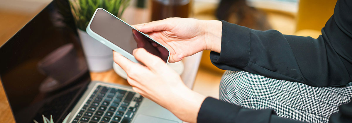 Image for Study Reveals Scrolling Social Media The Activity That Brings Us Least Joy